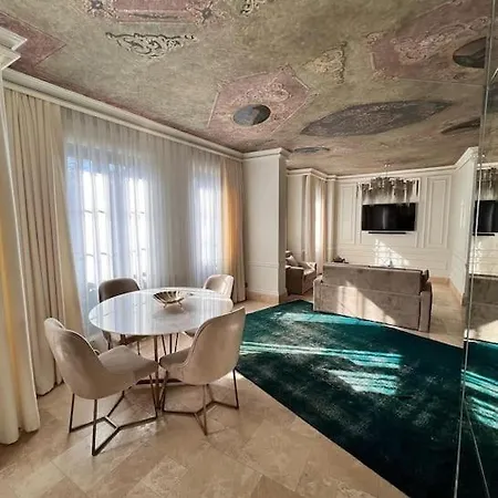 Ab Residences -cihangir Luxury Antique アパート